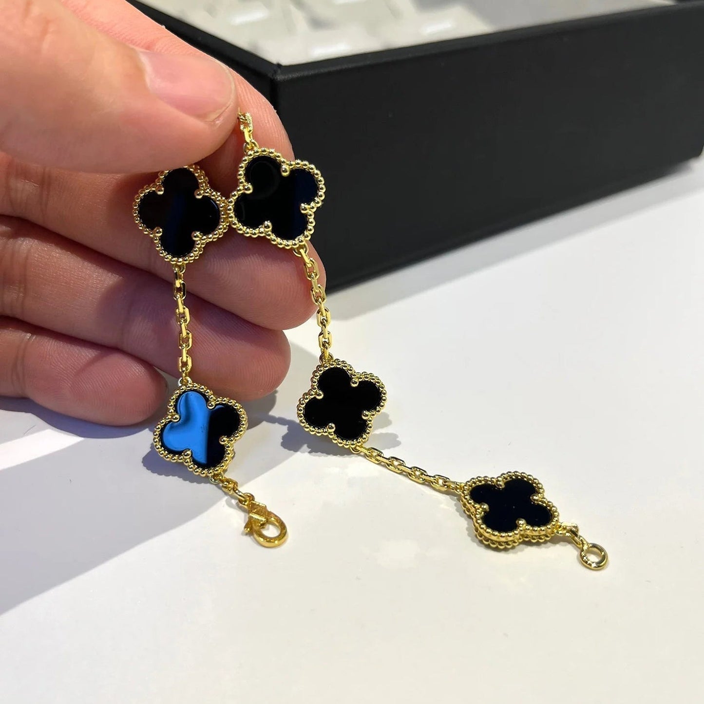 [⭐JeweliWhal] CLOVER 5 MOTIF ONYXS BRACELET COLLECTION