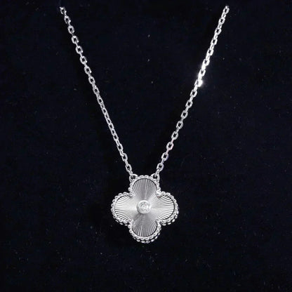 [⭐JeweliWhal]CLOVER  15MM DIAMOND LASER NECKLACE SILVER