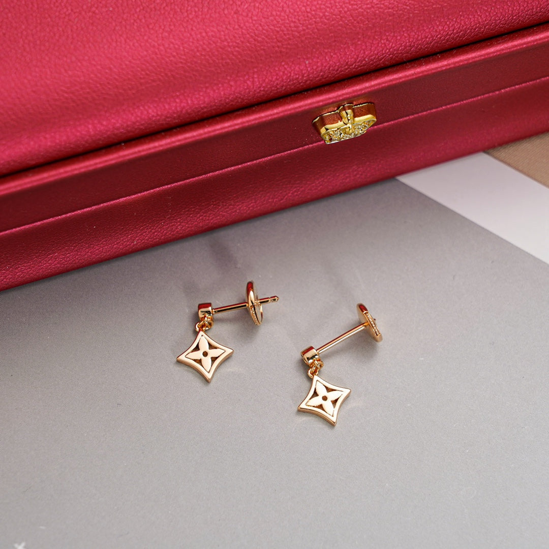 [⭐JeweliWhal]STAR EARRINGS GOLD