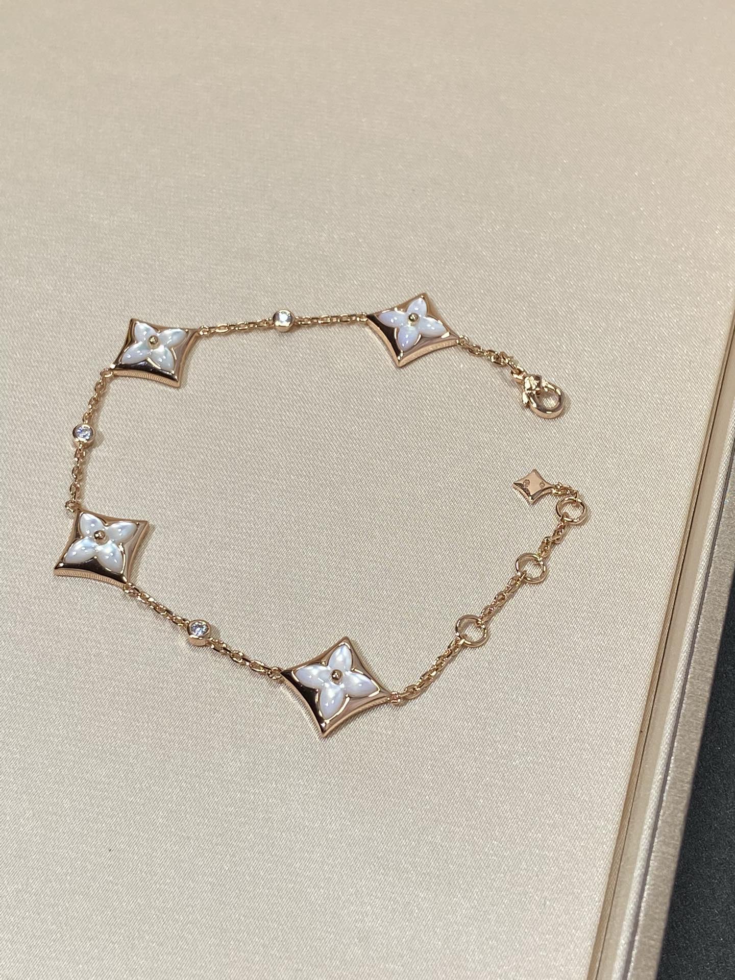 [⭐JeweliWhal]STAR 4 MOTIF MOP DIAMOND PINK GOLD BRACELET
