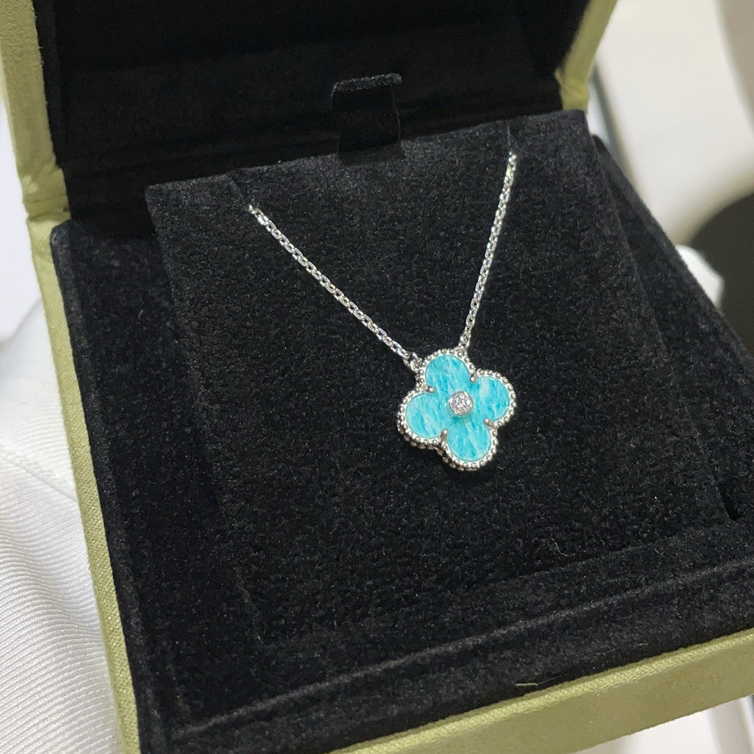 [⭐JeweliWhal]CLOVER 15MM DIAMOND SVRES PORCELAIN  NECKLACE SILVER