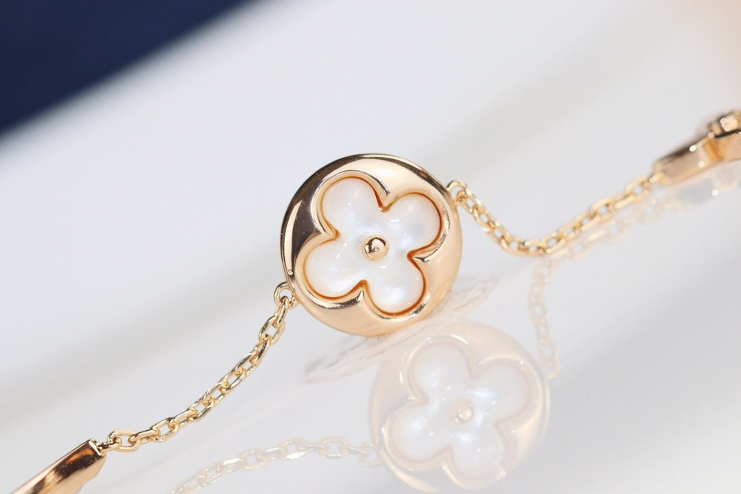 [⭐JeweliWhal]LEAF CLOVER BRACELET