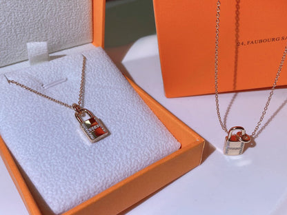 [⭐JeweliWhal]HM ADVANCED NICHE LOCK HEAD NECKLACE DIAMONDS
